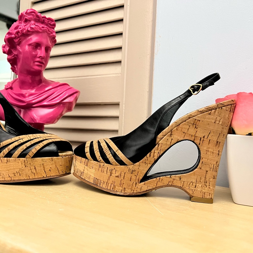 đź’—NWOT BETSEY JOHNSON WEDGESđź’— - Picture 3 of 16